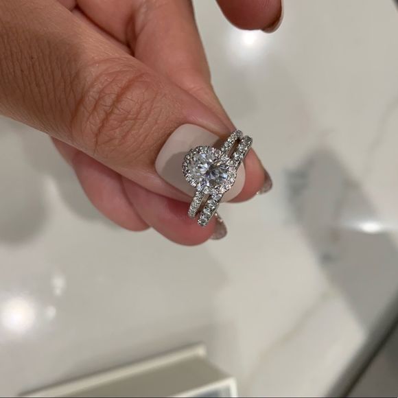 ♦️Rare oval halo moissanite diamond bridal ring♦️ - Picture 5 of 16